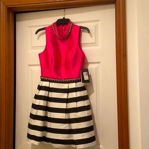 I am selling a black fuchsia dress!